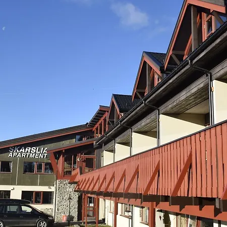 Skarslia * Skarsgård